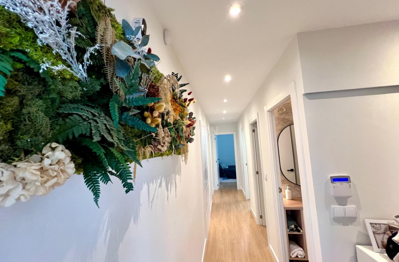 Odsprzedaż - Villa - Elda - Inland