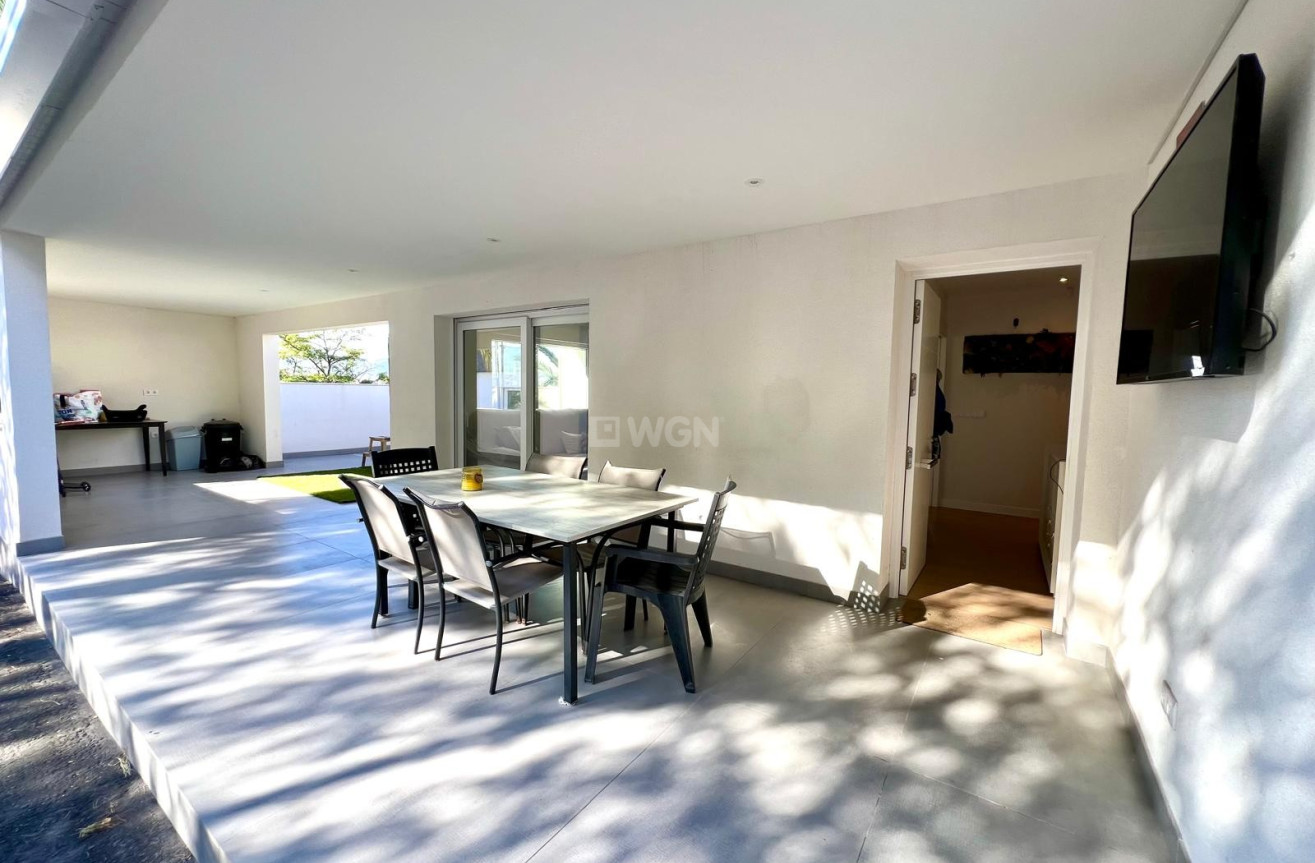 Odsprzedaż - Villa - Elda - Inland