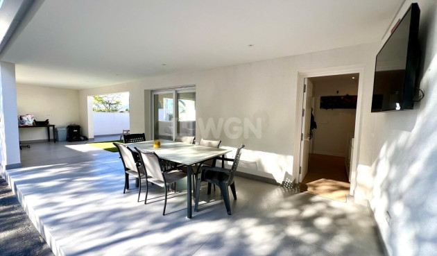 Odsprzedaż - Villa - Elda - Inland