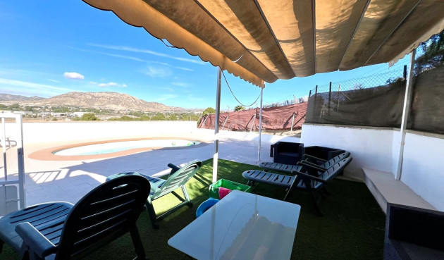 Odsprzedaż - Villa - Elda - Inland