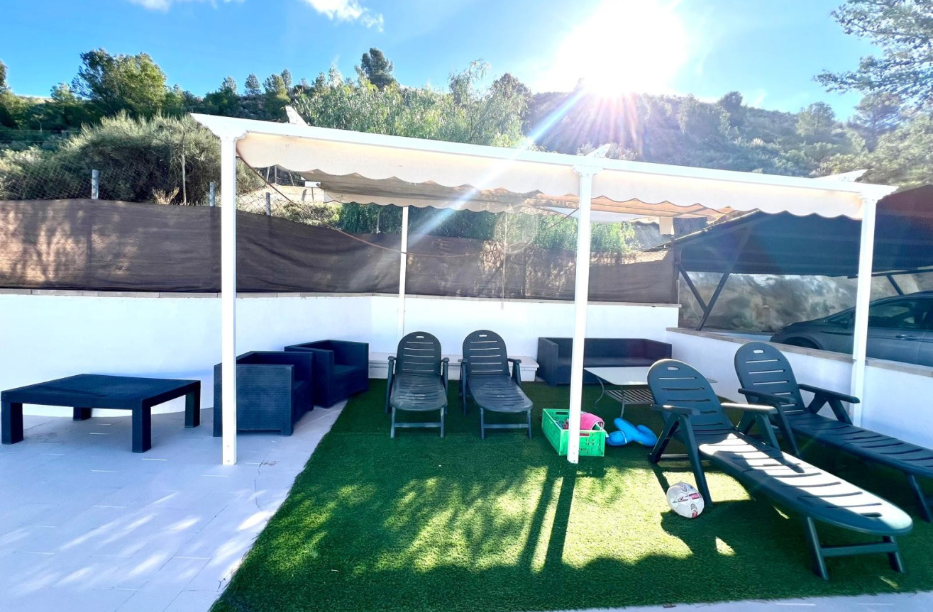 Odsprzedaż - Villa - Elda - Inland