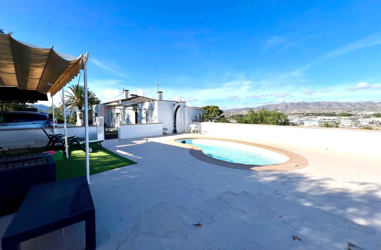 Odsprzedaż - Villa - Elda - Inland