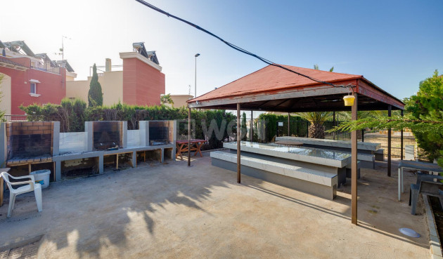 Odsprzedaż - Mieszkanie w bloku - Torrevieja - Costa Blanca