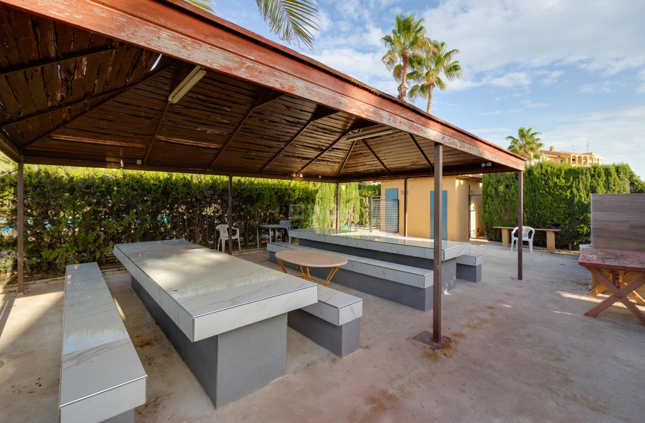 Odsprzedaż - Mieszkanie w bloku - Torrevieja - Costa Blanca