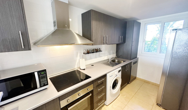 Odsprzedaż - Mieszkanie w bloku - Mar Menor Golf Resort - Inland