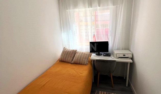 Odsprzedaż - Mieszkanie w bloku - Torrevieja - Curva Del Palangre