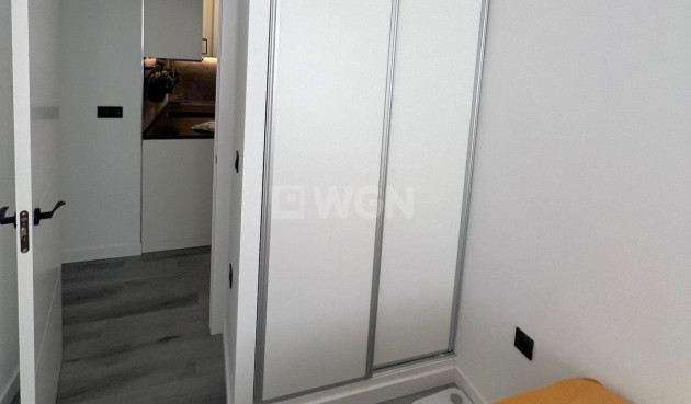 Odsprzedaż - Mieszkanie w bloku - Torrevieja - Curva Del Palangre