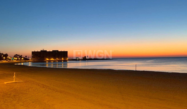 Odsprzedaż - Mieszkanie w bloku - Torrevieja - Curva Del Palangre