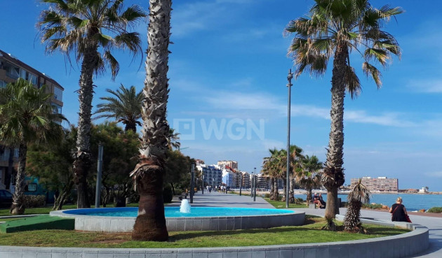 Odsprzedaż - Mieszkanie w bloku - Torrevieja - Curva Del Palangre