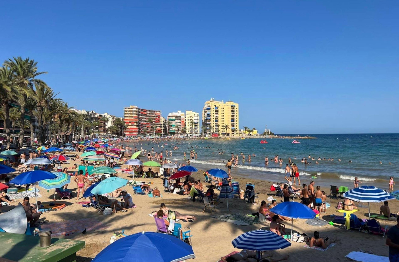 Odsprzedaż - Mieszkanie w bloku - Torrevieja - Curva Del Palangre