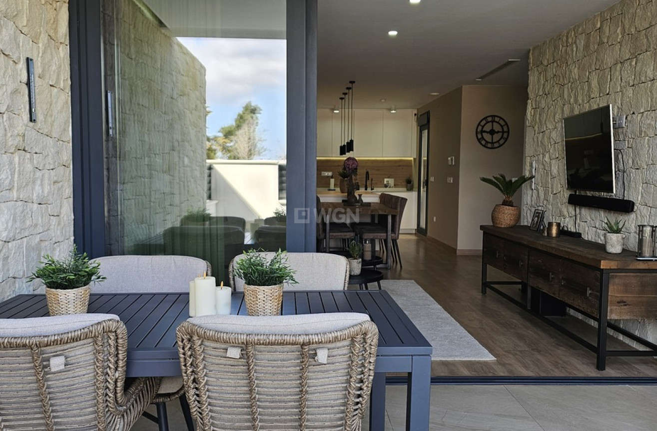 Odsprzedaż - Villa - Dolores - Sector 4