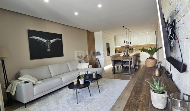 Odsprzedaż - Villa - Dolores - Sector 4