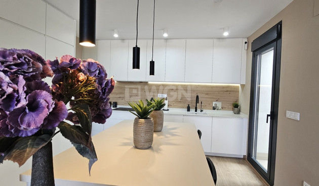 Odsprzedaż - Villa - Dolores - Sector 4