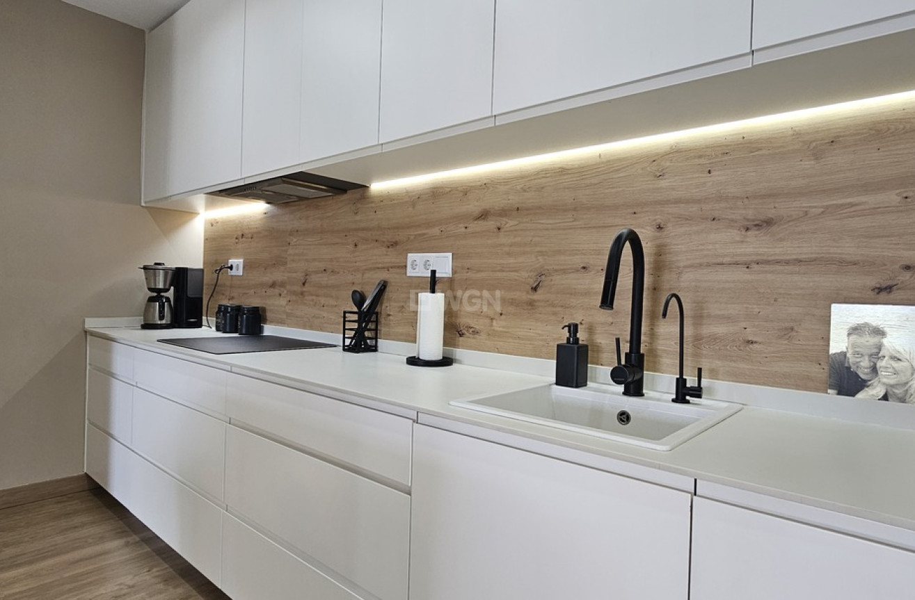 Odsprzedaż - Villa - Dolores - Sector 4