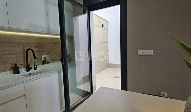 Odsprzedaż - Villa - Dolores - Sector 4