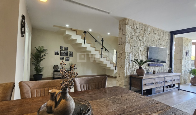 Odsprzedaż - Villa - Dolores - Sector 4