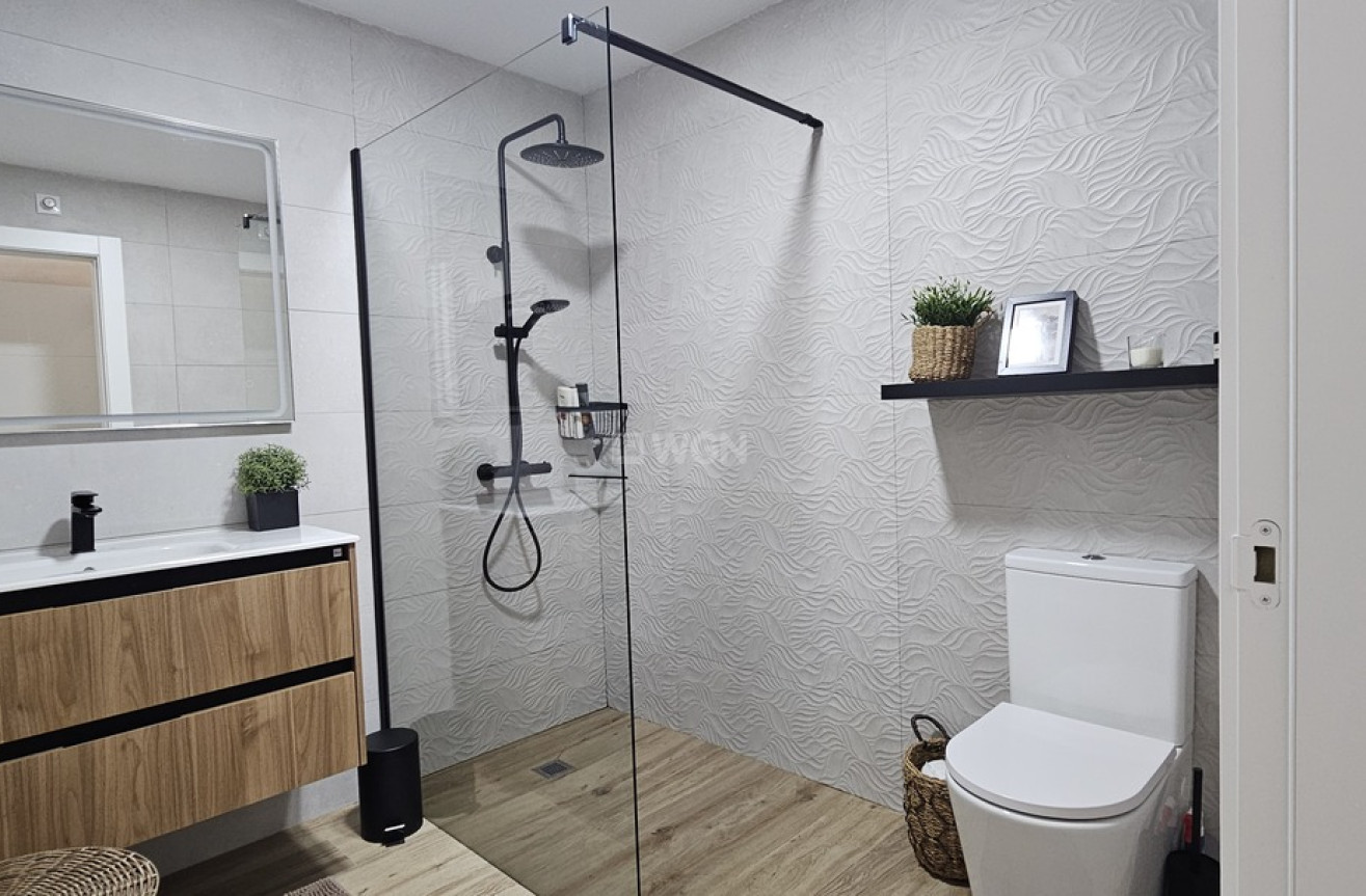 Odsprzedaż - Villa - Dolores - Sector 4