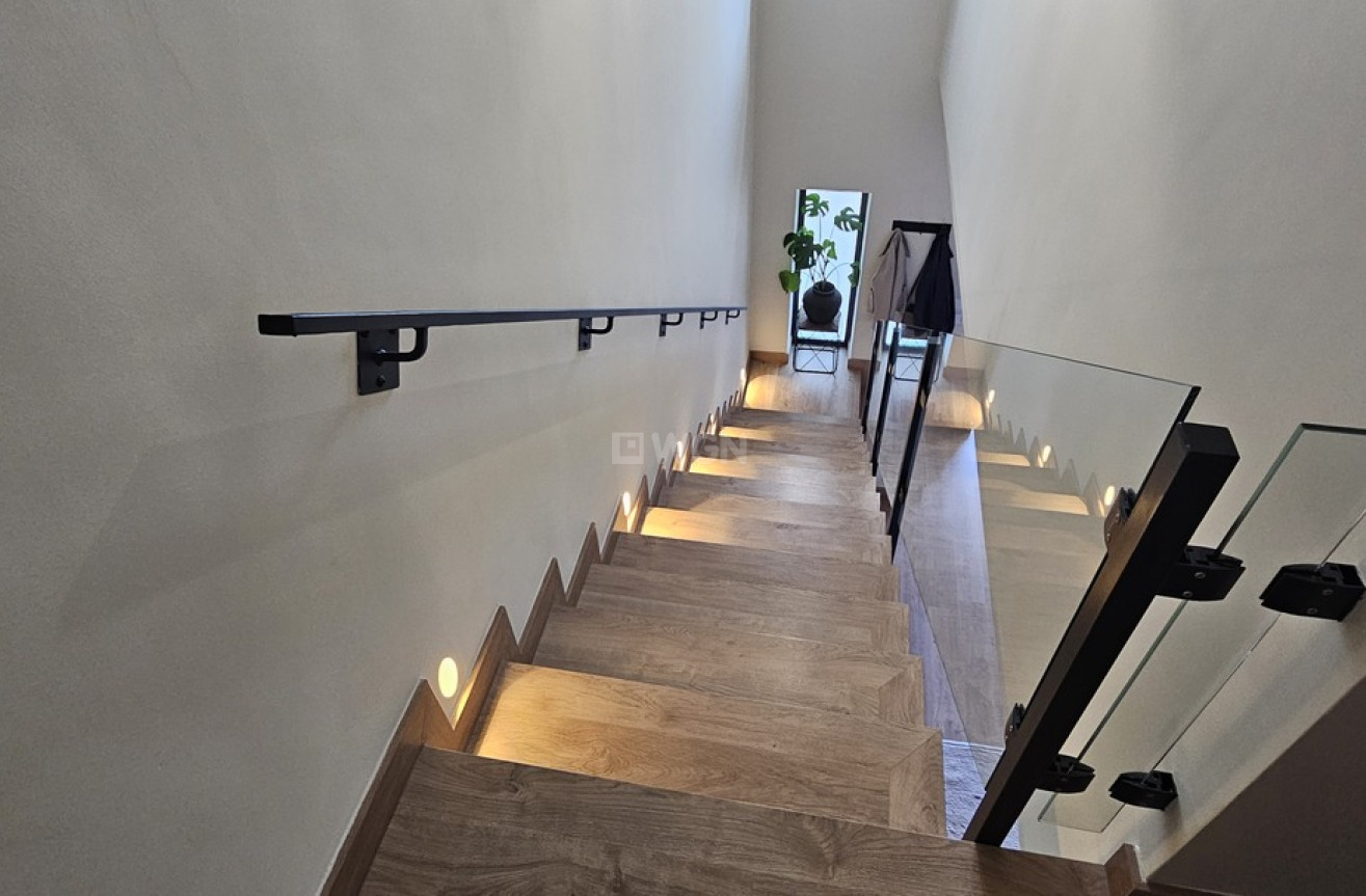 Odsprzedaż - Villa - Dolores - Sector 4