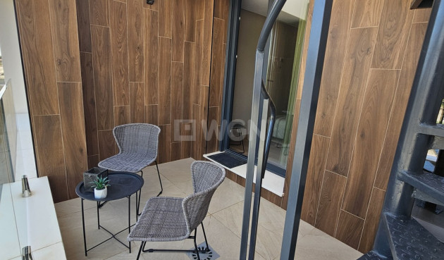 Odsprzedaż - Villa - Dolores - Sector 4