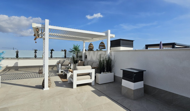 Odsprzedaż - Villa - Dolores - Sector 4