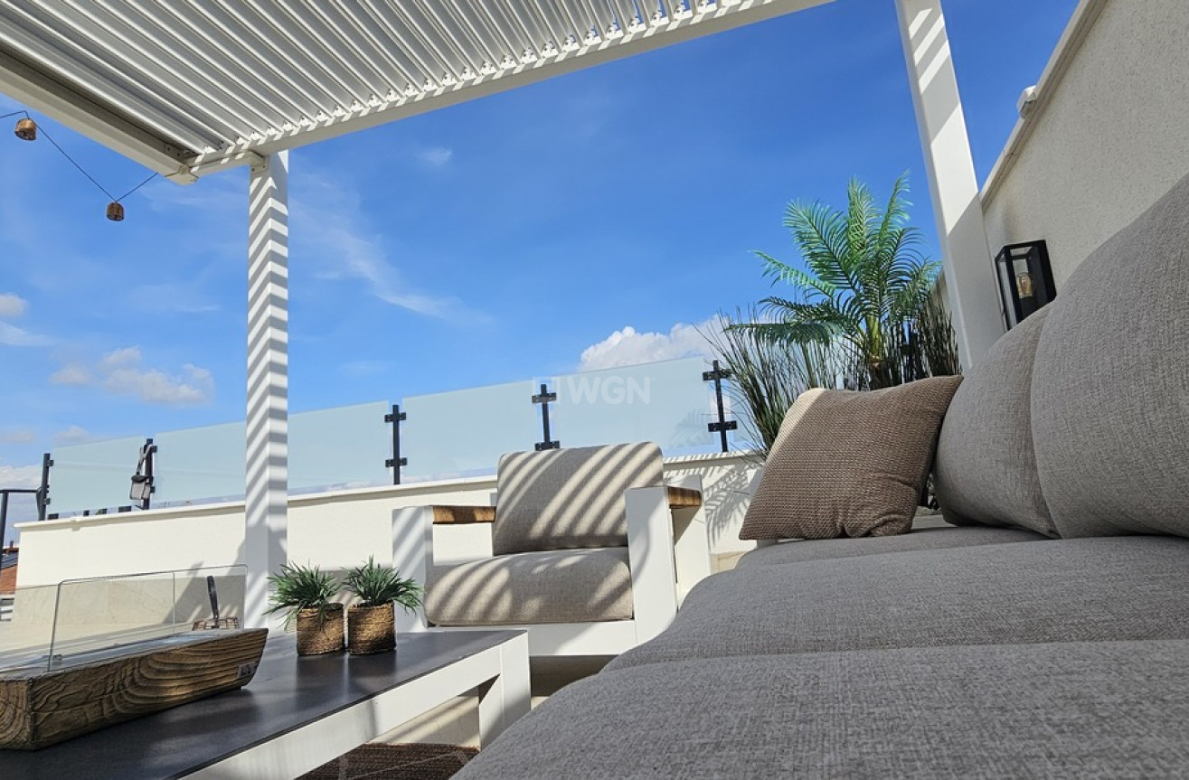 Odsprzedaż - Villa - Dolores - Sector 4