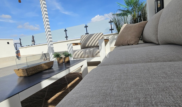 Odsprzedaż - Villa - Dolores - Sector 4