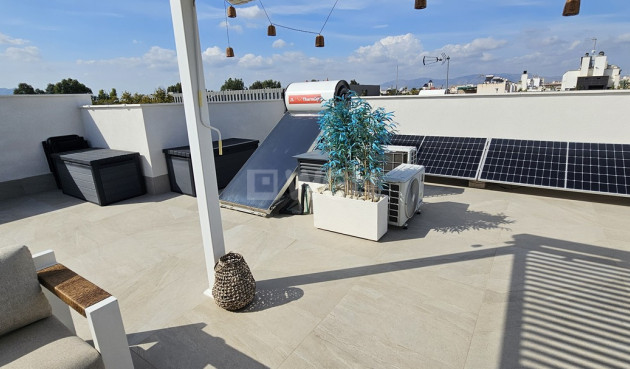 Odsprzedaż - Villa - Dolores - Sector 4