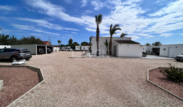 Odsprzedaż - Villa - Elche Pedanías - Inland