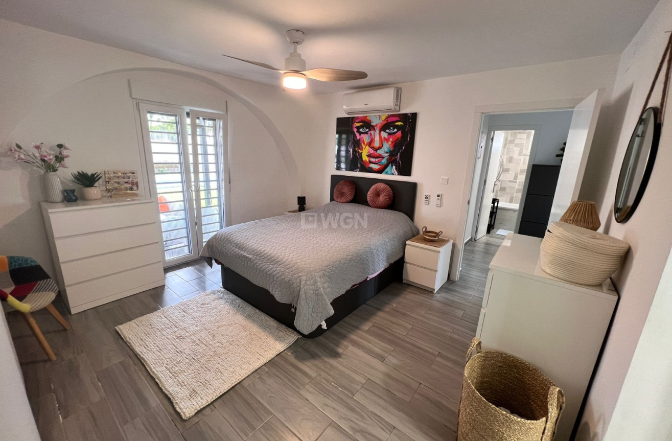 Odsprzedaż - Villa - Elche Pedanías - Inland