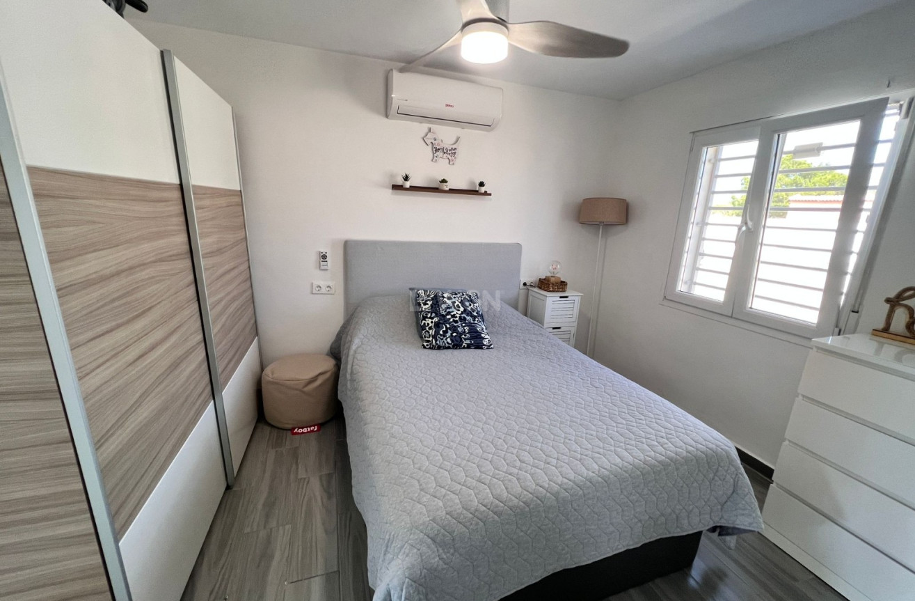 Odsprzedaż - Villa - Elche Pedanías - Inland