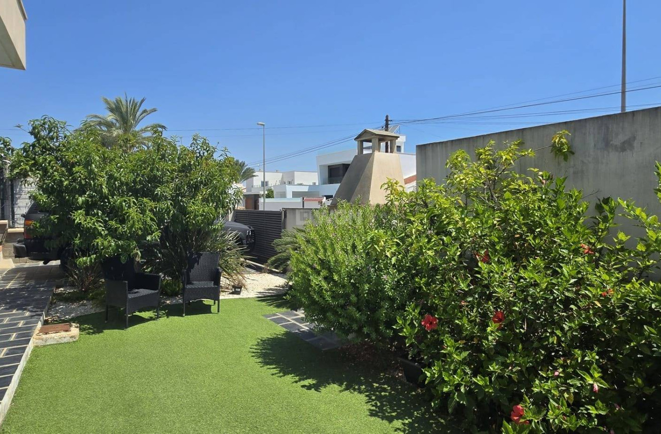 Odsprzedaż - Kamienica - Pilar de la Horadada - Mil Palmeras