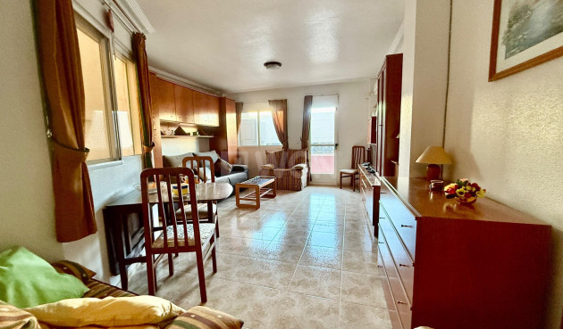 Odsprzedaż - Mieszkanie w bloku - Torrevieja - PARQUE DE LAS NACIONES