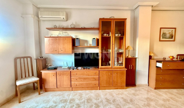 Odsprzedaż - Mieszkanie w bloku - Torrevieja - PARQUE DE LAS NACIONES