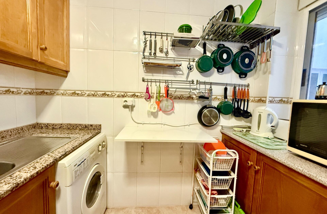 Odsprzedaż - Mieszkanie w bloku - Torrevieja - PARQUE DE LAS NACIONES