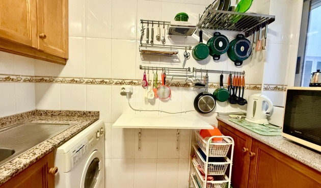 Odsprzedaż - Mieszkanie w bloku - Torrevieja - PARQUE DE LAS NACIONES