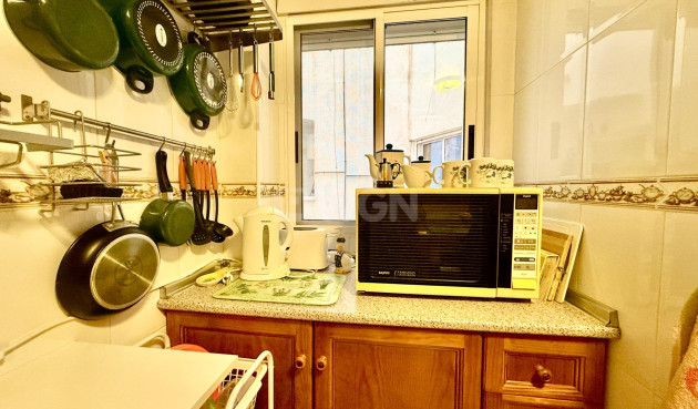 Odsprzedaż - Mieszkanie w bloku - Torrevieja - PARQUE DE LAS NACIONES