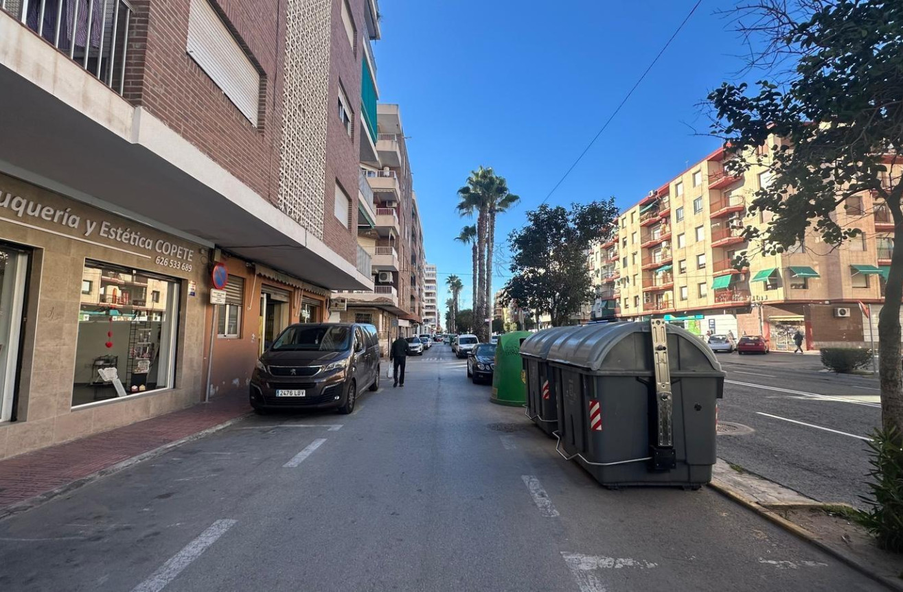 Odsprzedaż - Mieszkanie w bloku - Torrevieja - Acequion