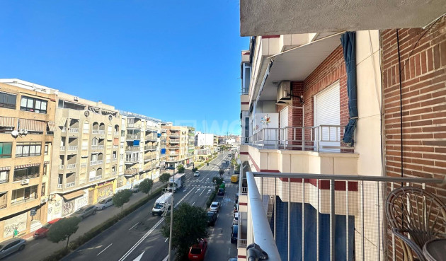 Odsprzedaż - Mieszkanie w bloku - Torrevieja - Acequion