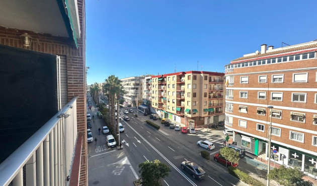 Odsprzedaż - Mieszkanie w bloku - Torrevieja - Acequion