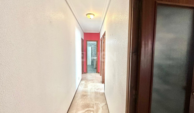 Odsprzedaż - Mieszkanie w bloku - Torrevieja - Acequion