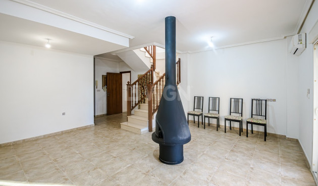 Odsprzedaż - Villa - Orihuela - Inland