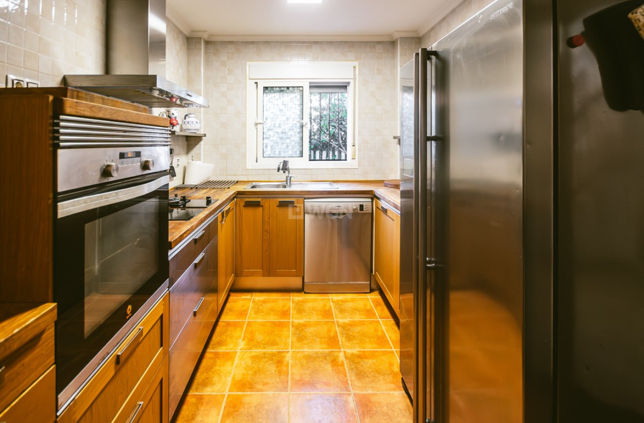 Odsprzedaż - Villa - Orihuela - Inland