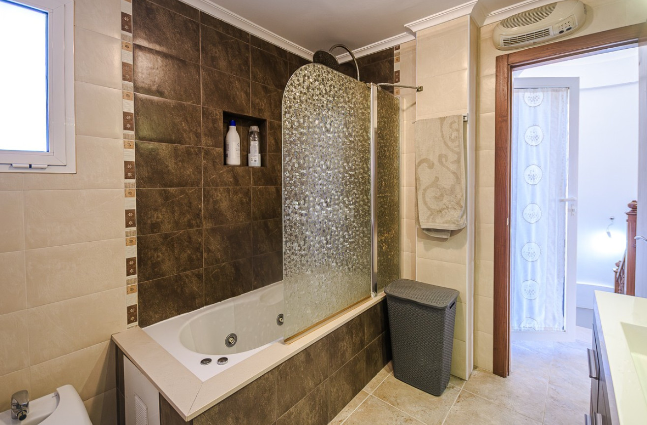 Odsprzedaż - Villa - Orihuela - Inland