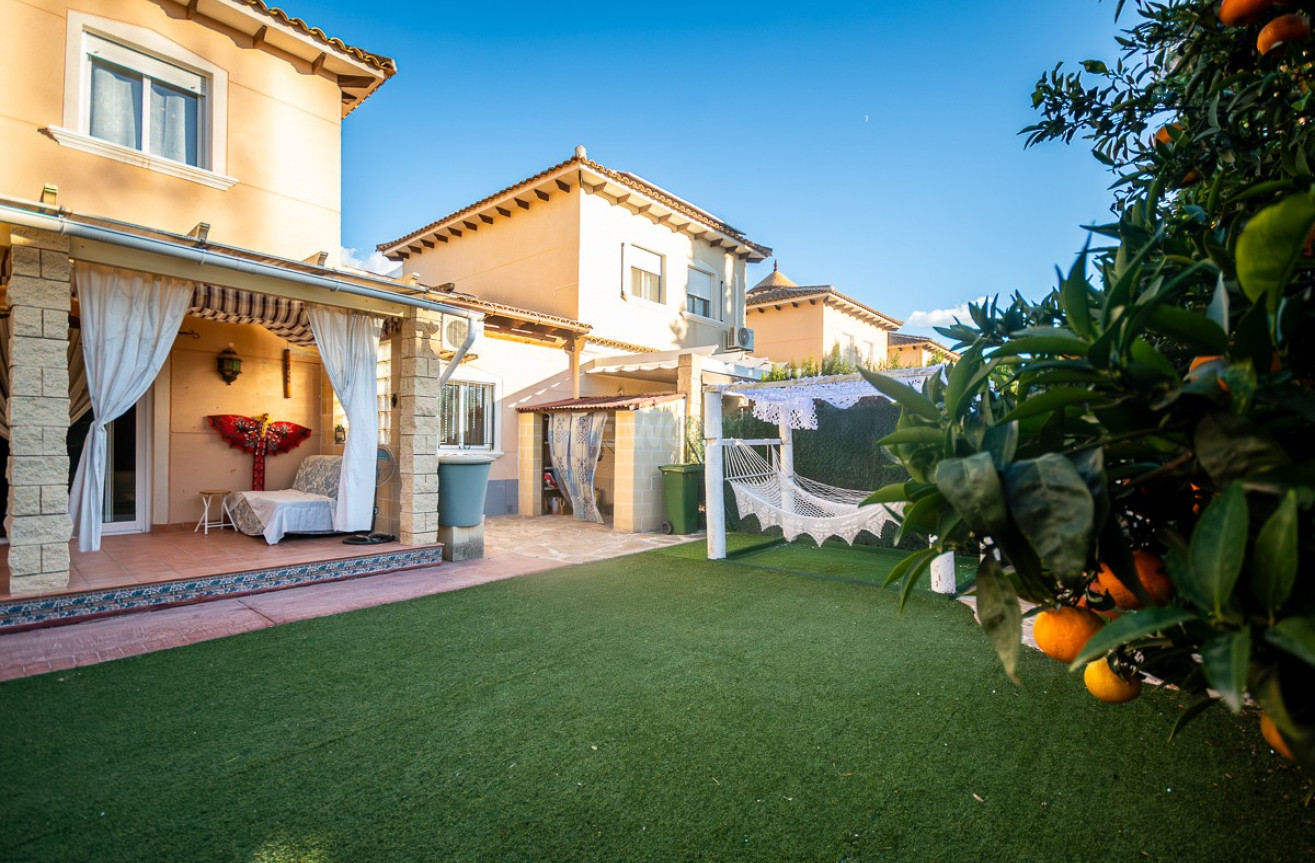 Odsprzedaż - Villa - Orihuela - Inland