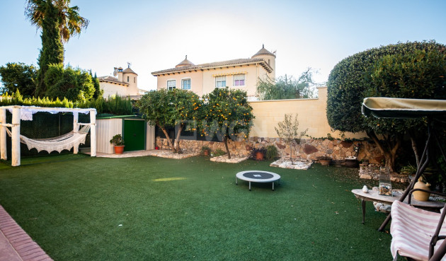 Odsprzedaż - Villa - Orihuela - Inland