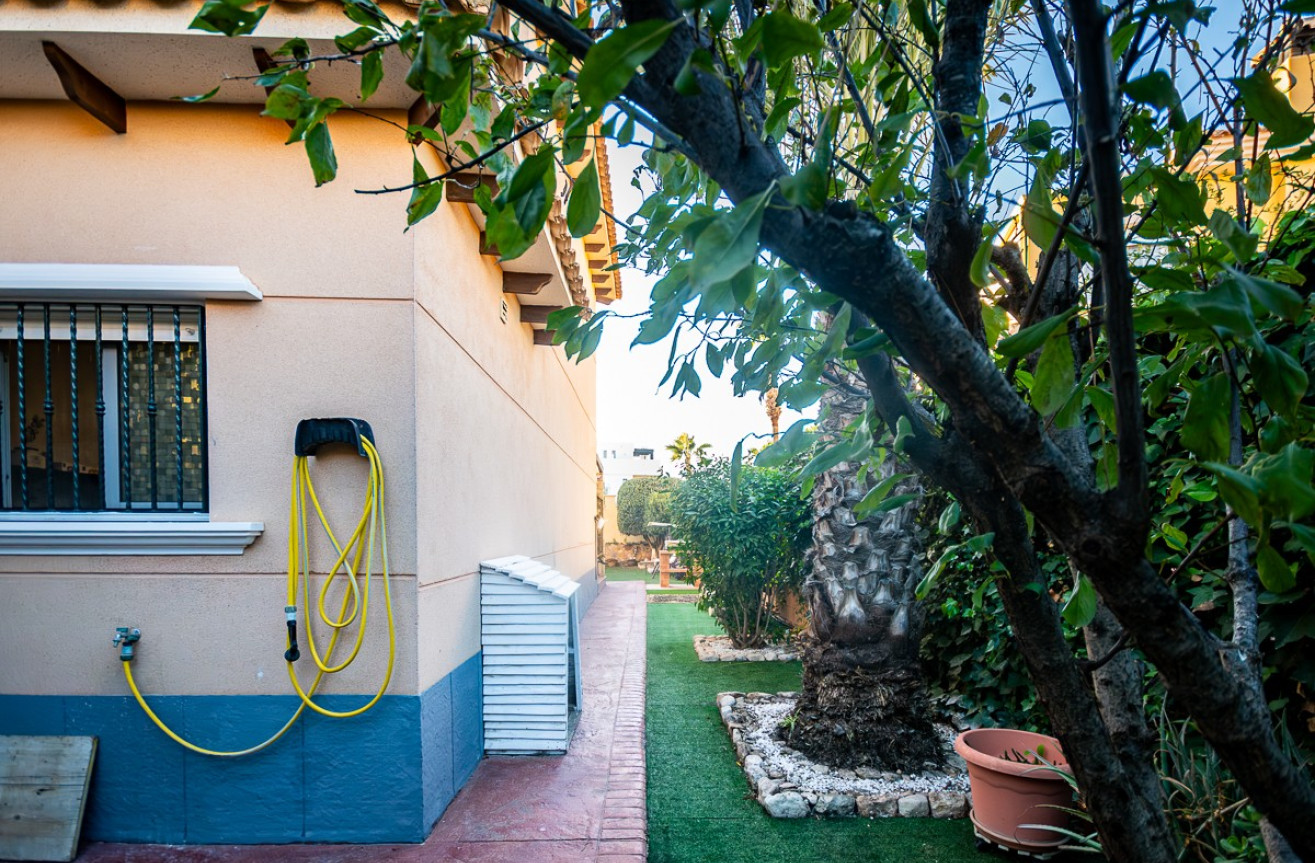 Odsprzedaż - Villa - Orihuela - Inland