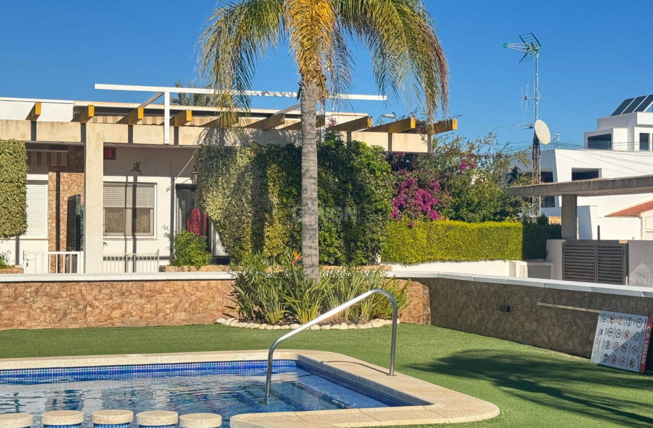 Odsprzedaż - Kamienica - Pilar de la Horadada - Costa Blanca