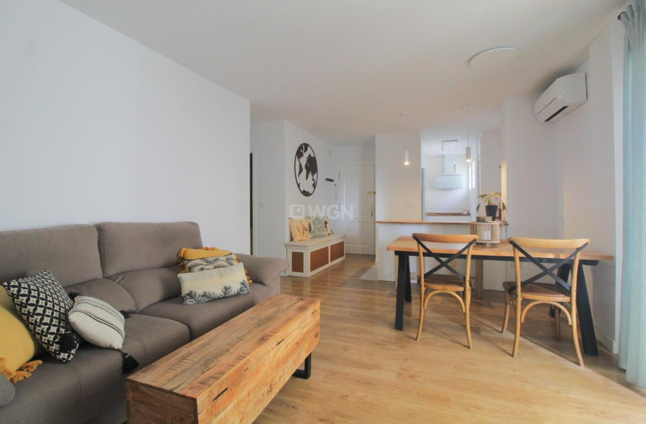 Odsprzedaż - Mieszkanie w bloku - Torrevieja - Costa Blanca