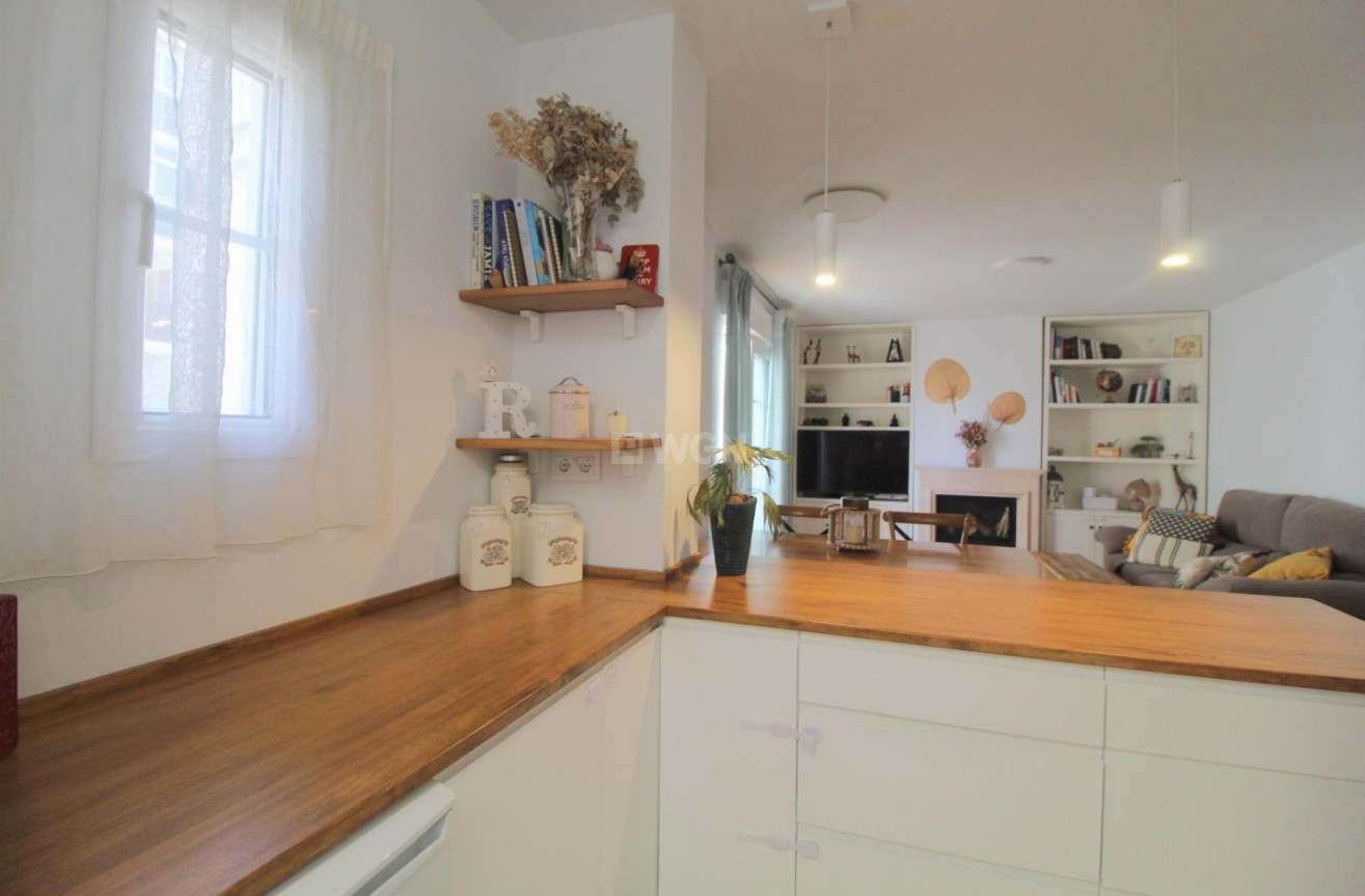 Odsprzedaż - Mieszkanie w bloku - Torrevieja - Costa Blanca