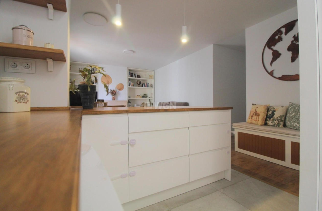 Odsprzedaż - Mieszkanie w bloku - Torrevieja - Costa Blanca